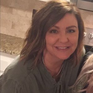 Meet your Posher, Dana